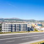 Apartment Luxury Modern Penthouse W Jacuzzi & Huge Terrace