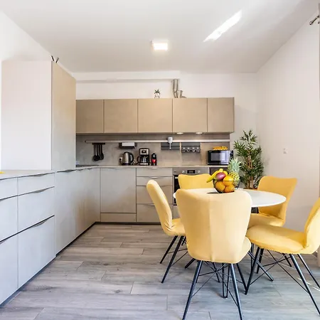 New Luxury 3-bedroom Penthouse With Huge Terrace