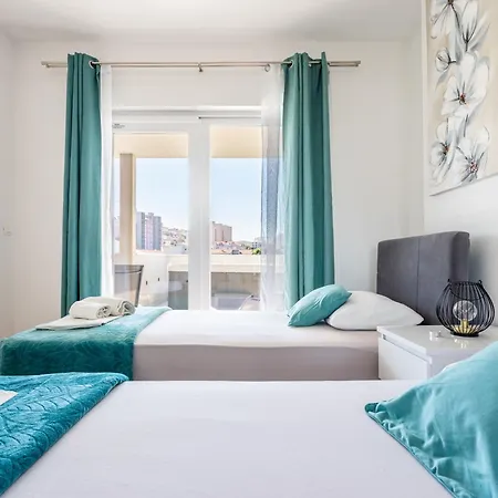 New Luxury 3-bedroom Penthouse With Huge Terrace Apartment Split