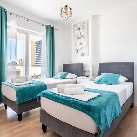 New Luxury 3-bedroom Penthouse With Huge Terrace Split