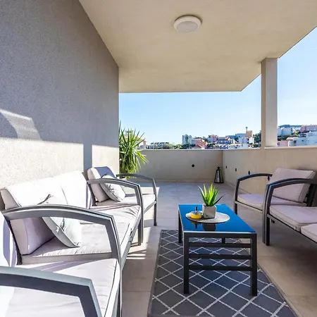 New Luxury 3-bedroom Penthouse With Huge Terrace * Split