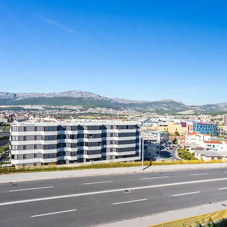 Apartment New Luxury 3-bedroom Penthouse With Huge Terrace