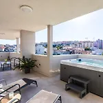 Appartement Luxury Modern Penthouse W Jacuzzi & Huge Terrace