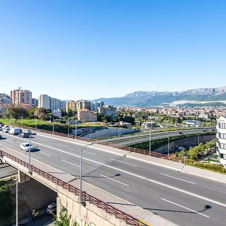 Apartmán Luxury Modern Penthouse W Jacuzzi & Huge Terrace Split
